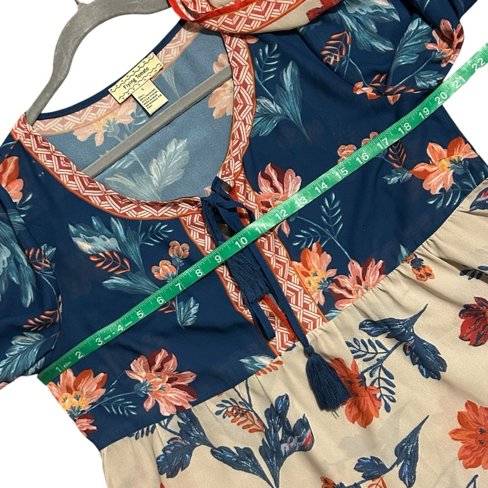 •CCO SALE• FLYING TOMATO Boho Floral Print Colorblock Bell Sleeve Lace Up Top L - Picture 9 of 13
